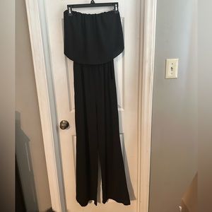Sleeveless black wide leg jumpsuit